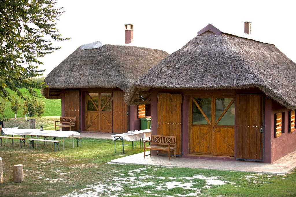 Agriturismo Bassara Le Capanne Argenta 外观 照片